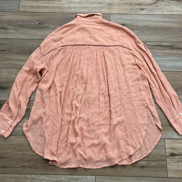 Free People Katie Bird Blouse SZ Large Pink Crochet Knit Oversized Button Up - Picture 9 of 9